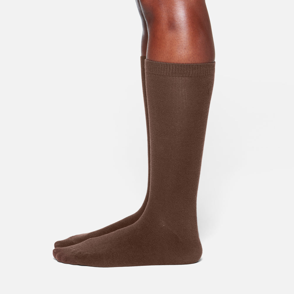 Skims EVERYDAY MID CALF Sokken Chocola | GKE-592364