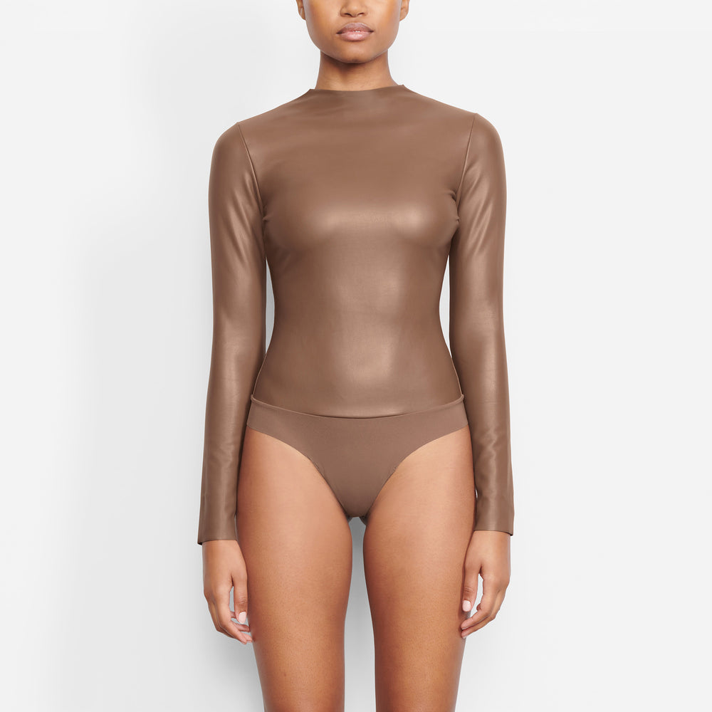 Skims FAUX LEATHER Mock Neck Bodysuit Bruin | OBW-132659