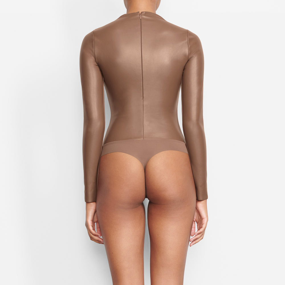 Skims FAUX LEATHER Mock Neck Bodysuit Bruin | OBW-132659