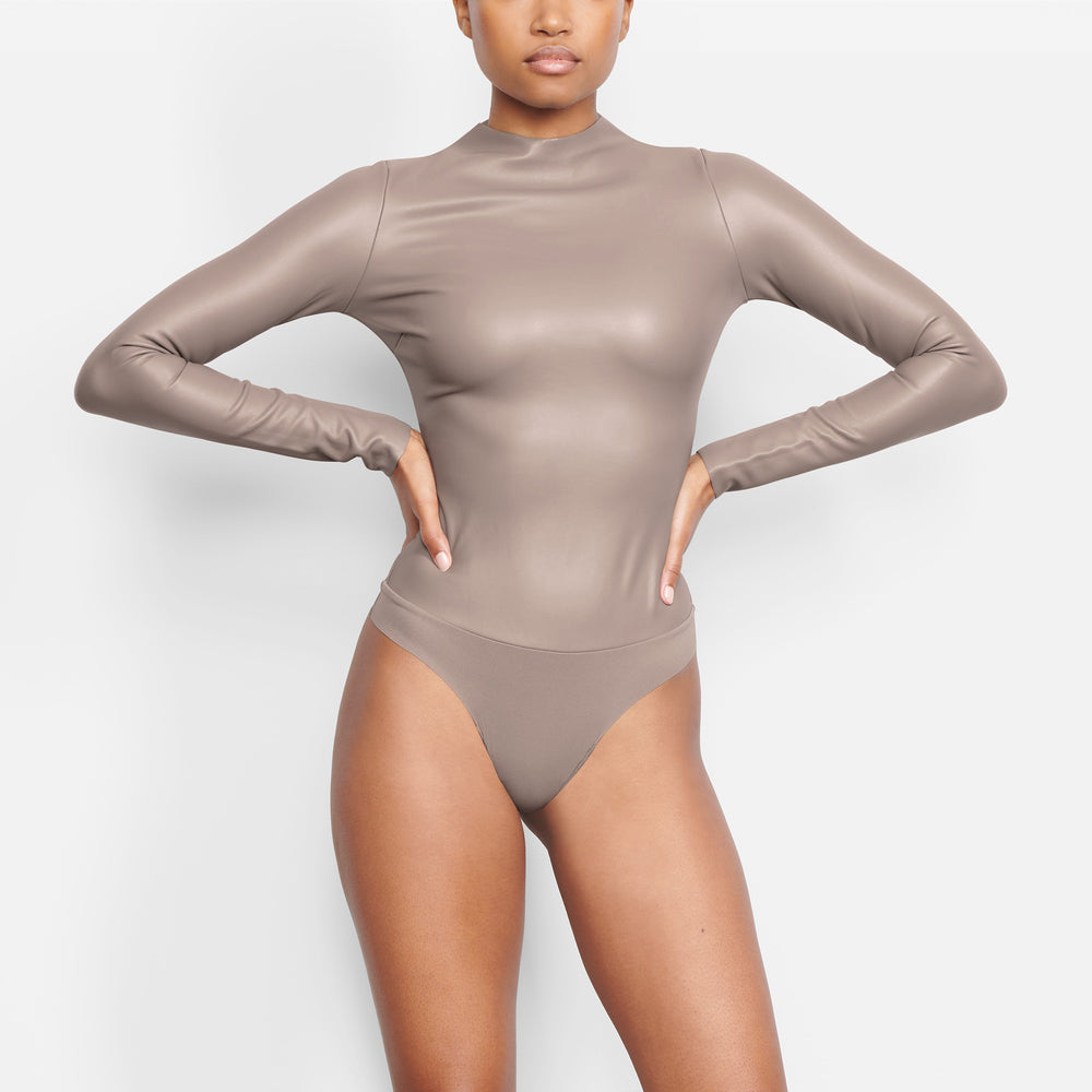 Skims FAUX LEATHER Mock Neck Bodysuit Zilver | KFW-360412