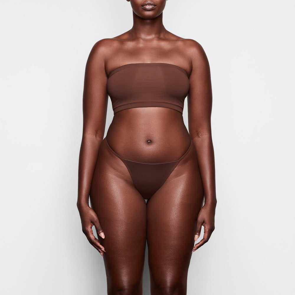 Skims FITS EVERYBODY Bandeau Bra Chocola | YXL-618705