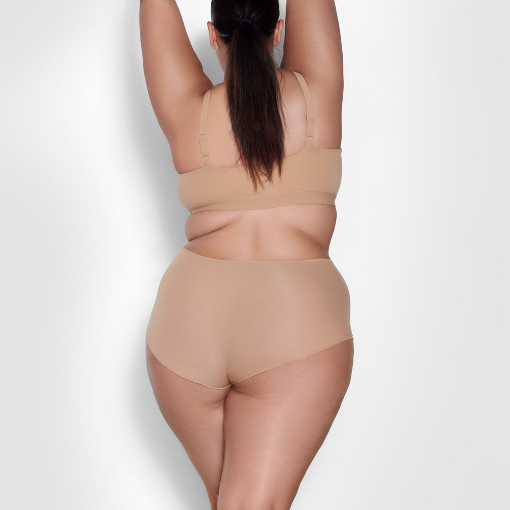 Skims FITS EVERYBODY Boy Short Beige | ZEQ-746285