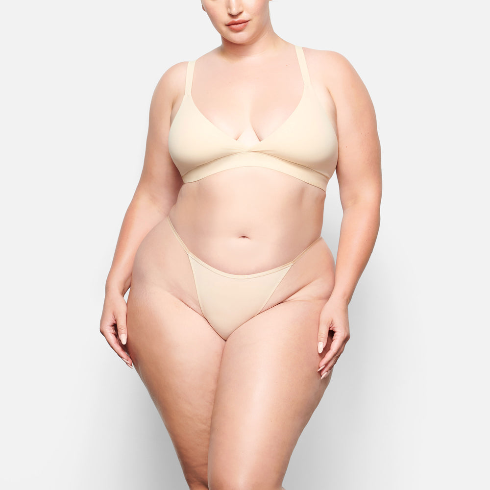 Skims FITS EVERYBODY CHEEKY STRING Bikini Bruin | GHQ-290514