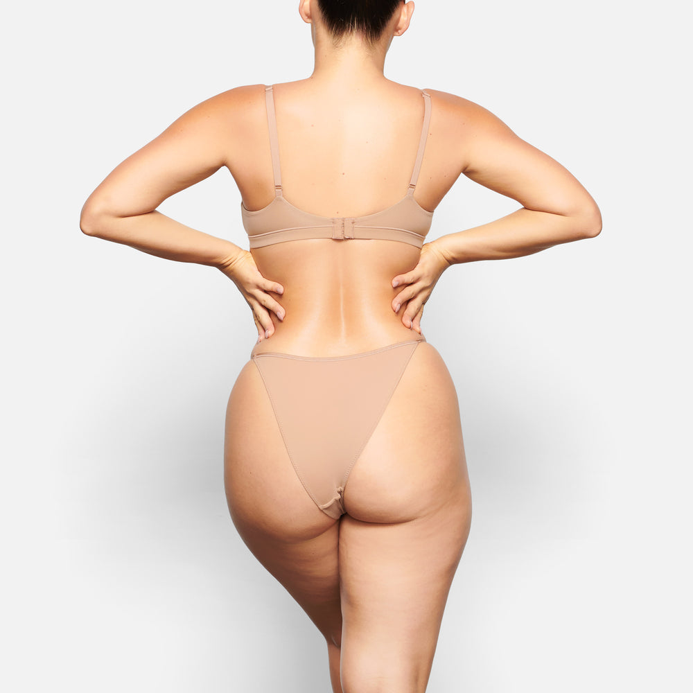 Skims FITS EVERYBODY CHEEKY STRING Bikini Abrikoos | KGM-528164
