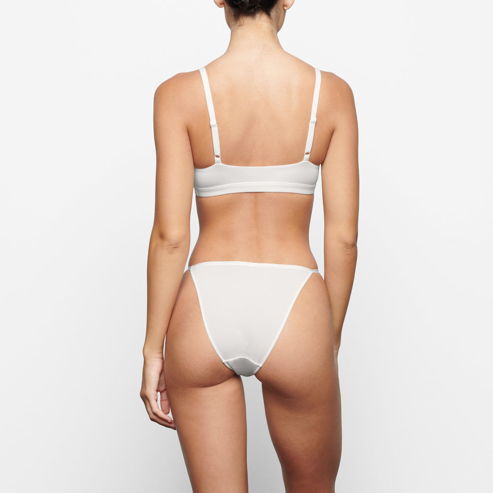Skims FITS EVERYBODY CHEEKY STRING Bikini Wit | QTY-352178