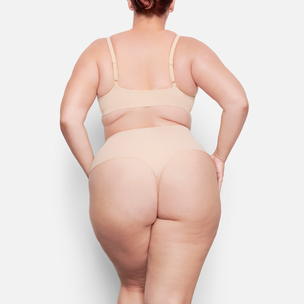 Skims FITS EVERYBODY HIGH WAISTED Thong Beige | CUW-897120