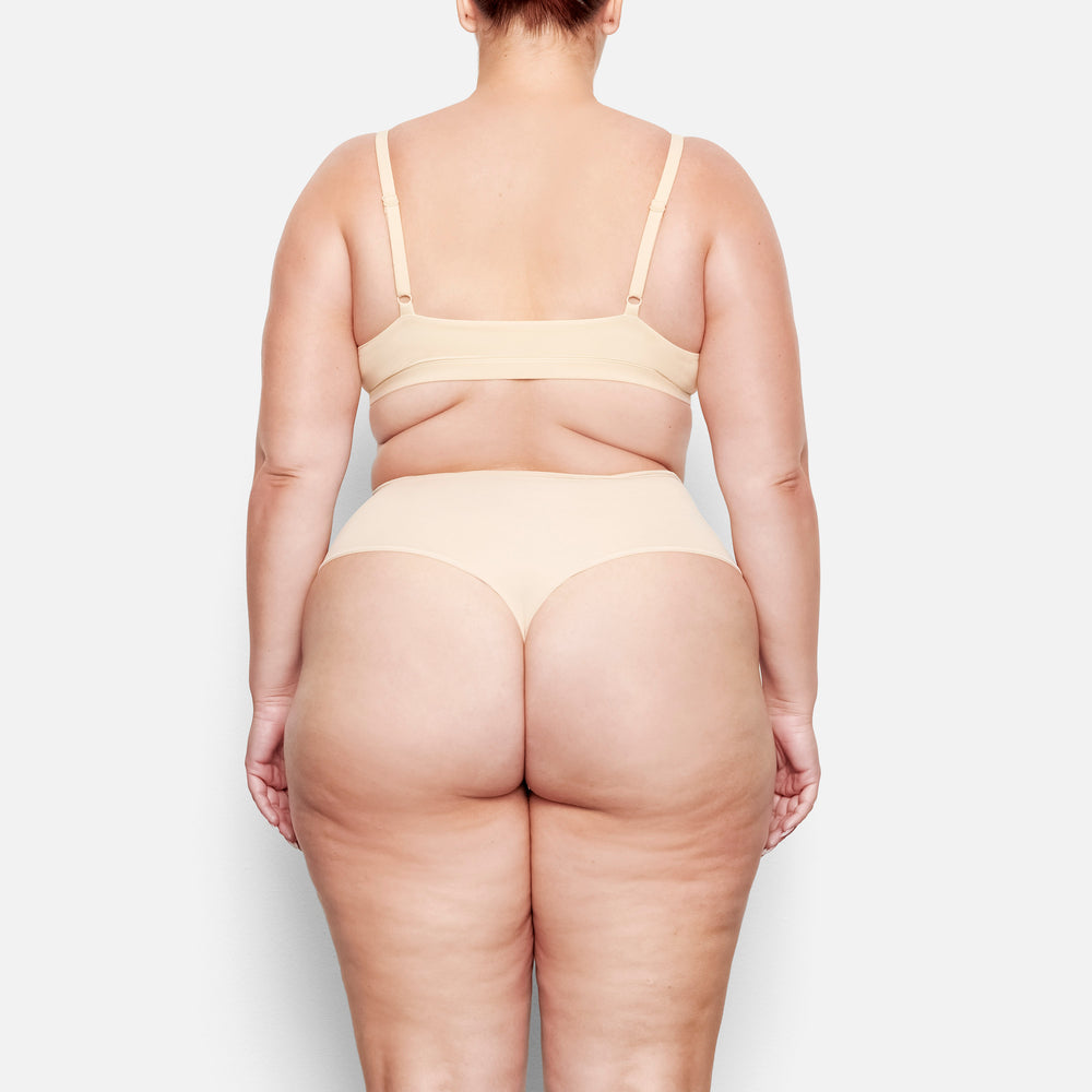 Skims FITS EVERYBODY HIGH WAISTED Thong Bruin | EFD-928615