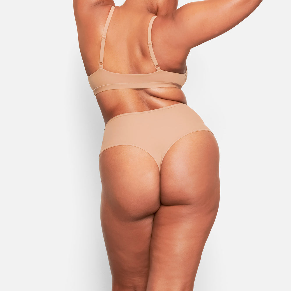 Skims FITS EVERYBODY HIGH WAISTED Thong Abrikoos | UBF-063948