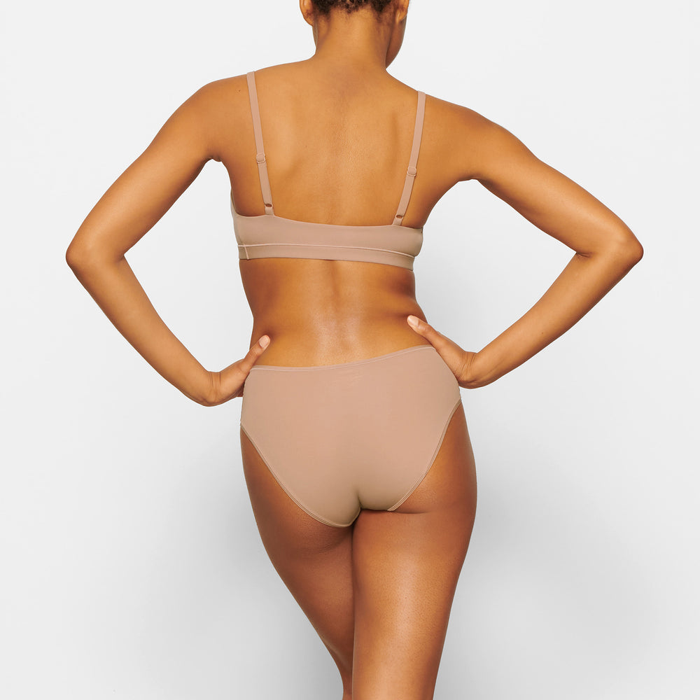 Skims FITS EVERYBODY MID RISE Brief Abrikoos | PFI-543921