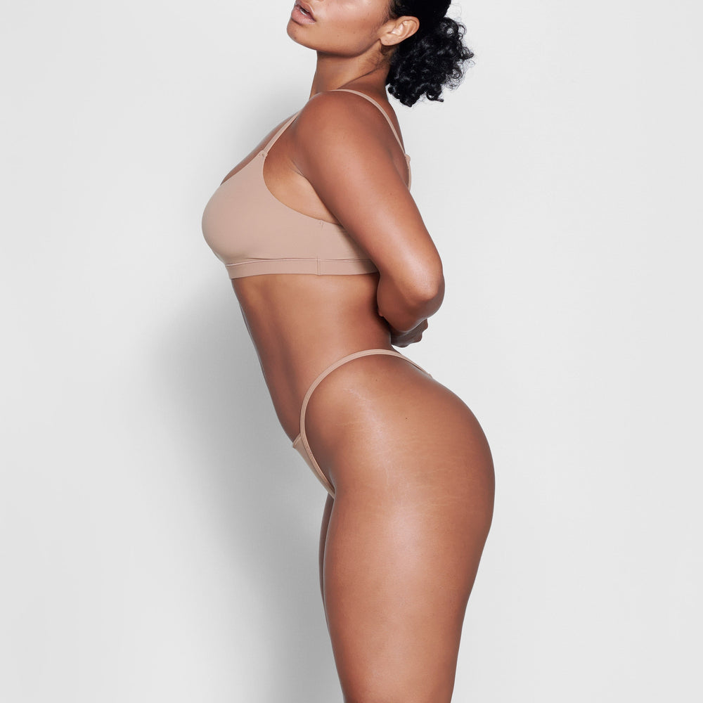 Skims FITS EVERYBODY T STRING Thong Abrikoos | GJS-937046