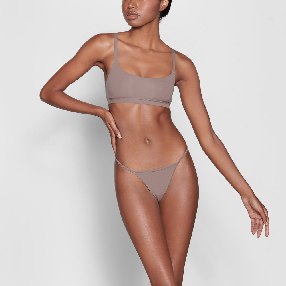Skims FITS EVERYBODY T STRING Thong Bruin | DFS-927401