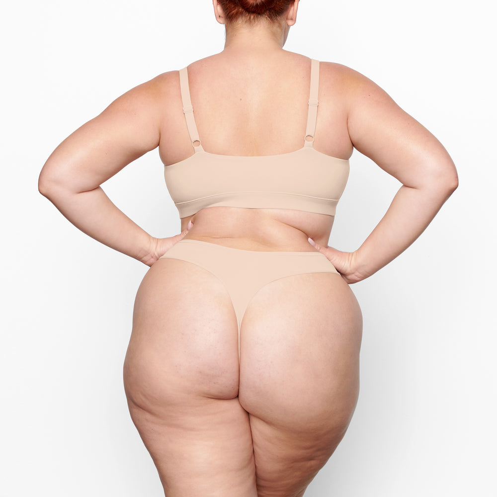 Skims FITS EVERYBODY Thong Beige | CLS-963524