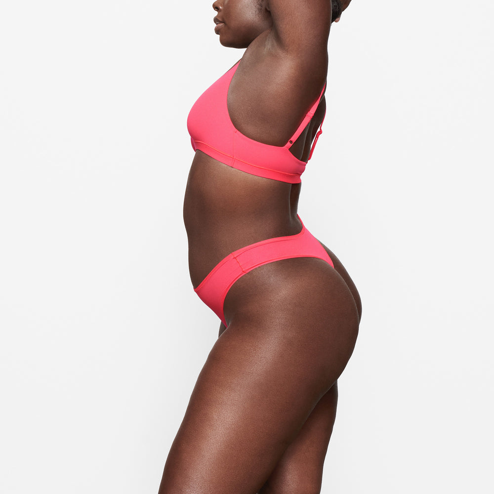 Skims FITS EVERYBODY Thong Roze | GAH-602847