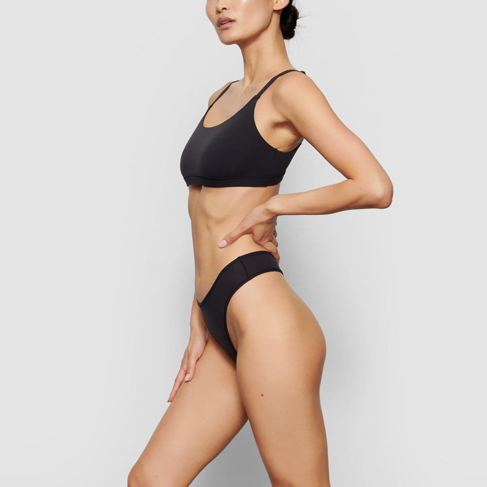 Skims FITS EVERYBODY Thong Zwart | PIL-264513