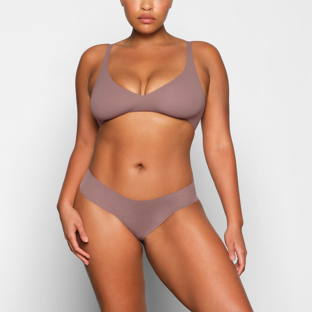 Skims FREE CUT MID WAIST Tanga Bruin | XIA-620539