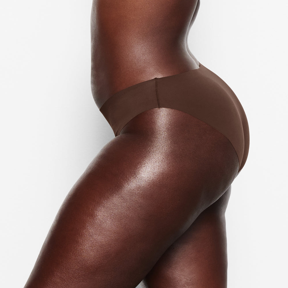 Skims FREE CUT MID WAIST Tanga Chocola | NQI-476130