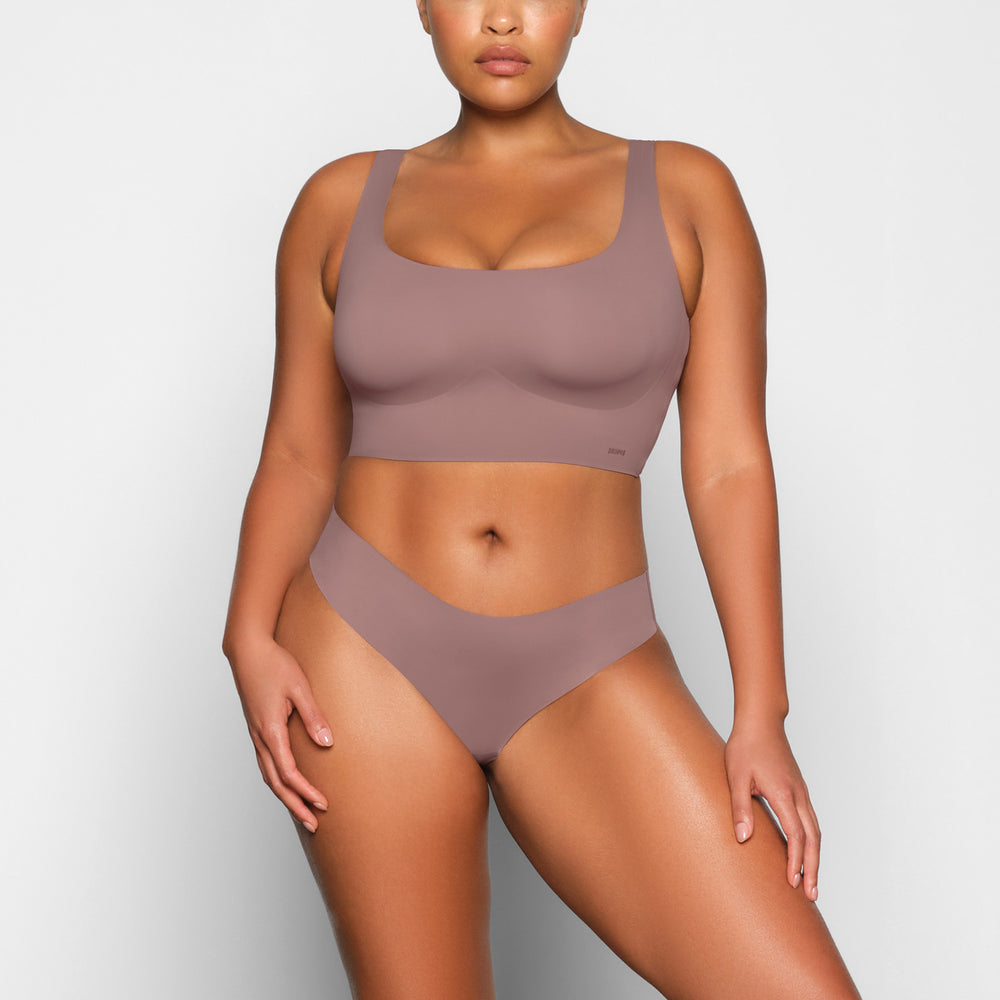 Skims FREE CUT MID WAIST Thong Bruin | RJH-736201