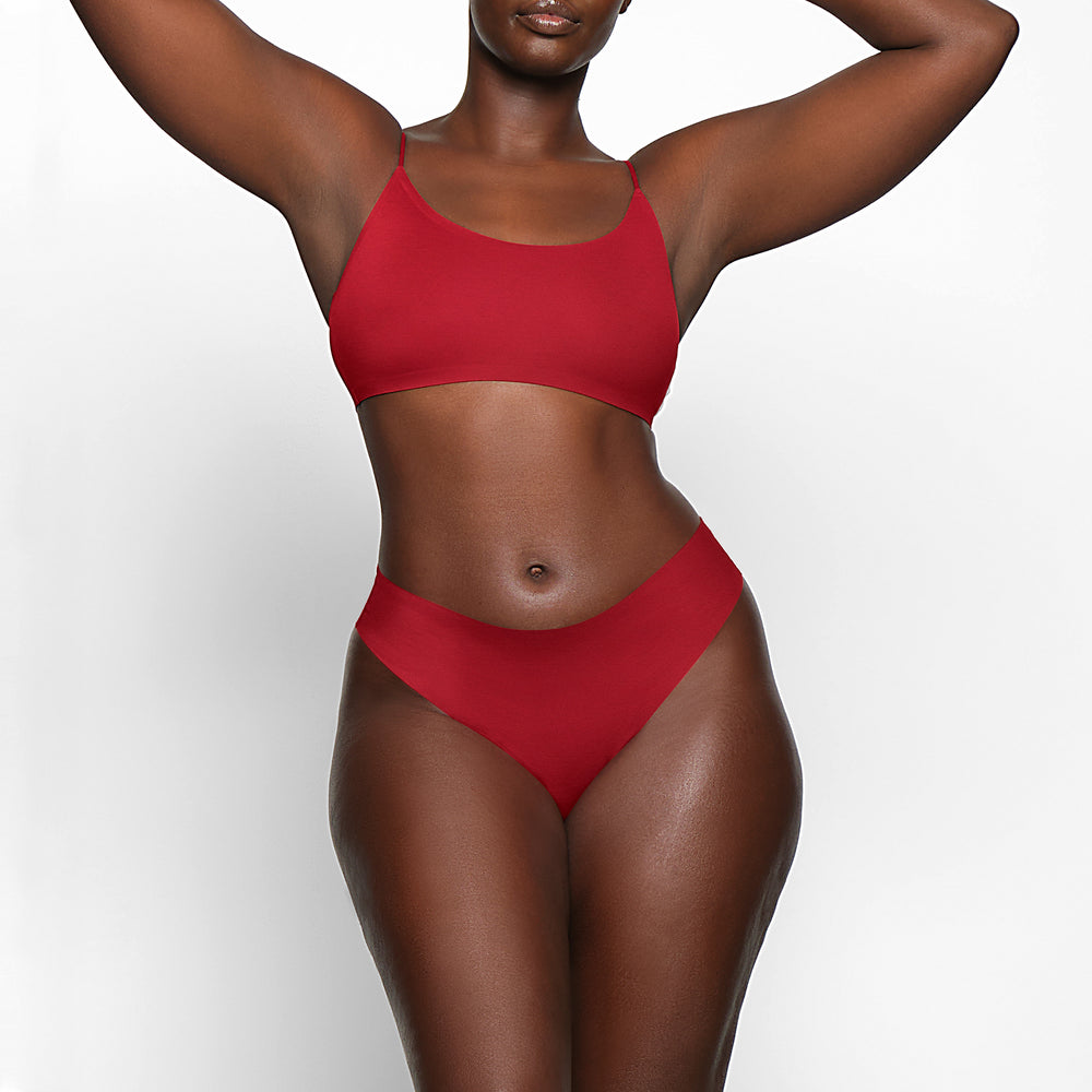 Skims FREE CUT MID WAIST Thong Donkerrood | SWA-986530