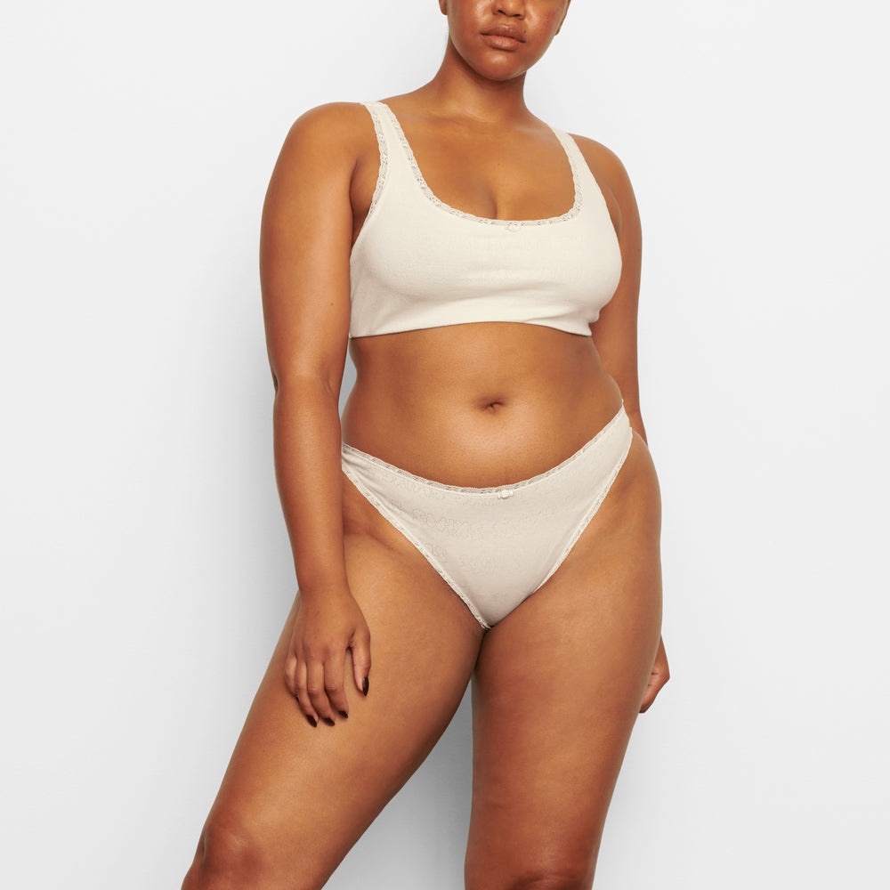 Skims LACE POINTELLE CHEEKY Brief Wit | NVM-097418