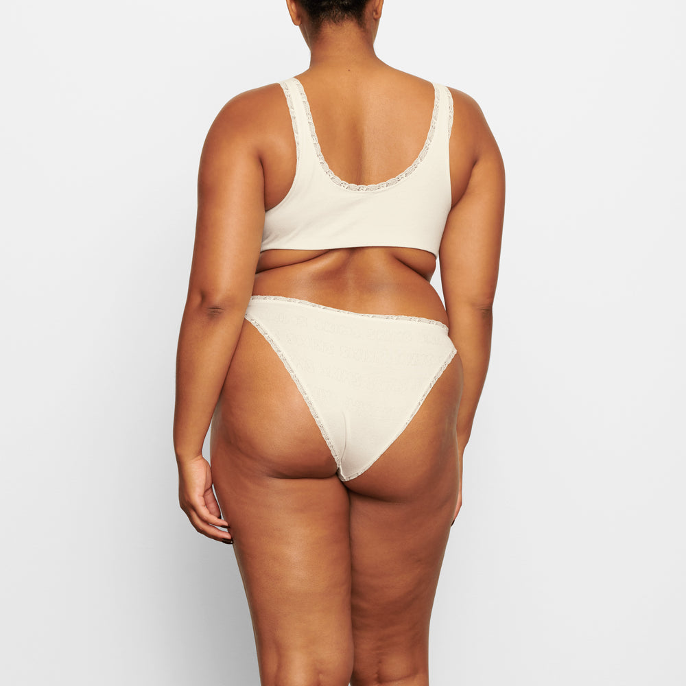 Skims LACE POINTELLE CHEEKY Brief Wit | NVM-097418