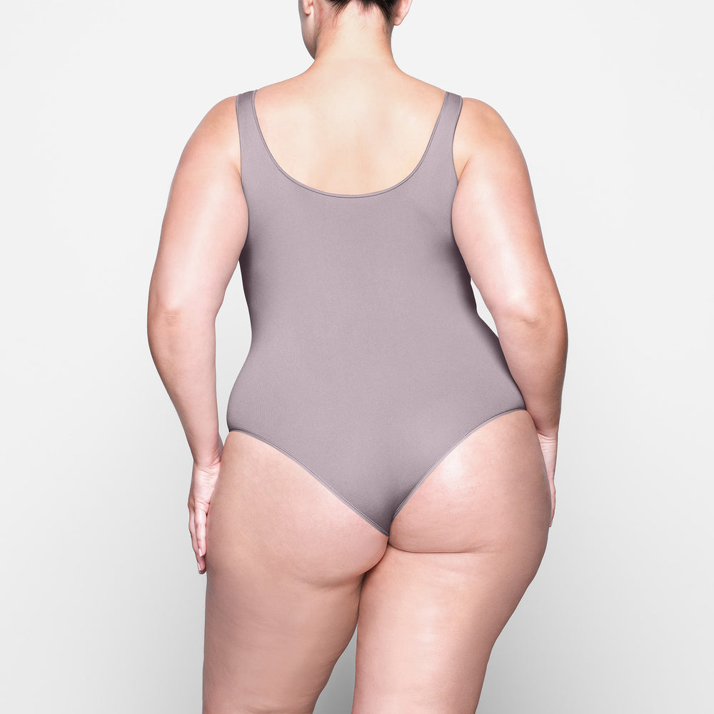 Skims LIGHT ESSENTIAL Scoop Neck Bodysuit Lavendel | OCK-473105