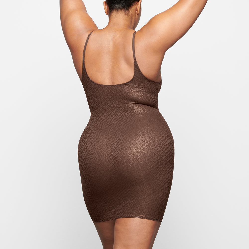 Skims LOGO MESH FOIL CAMI Dress Chocola | WKR-197036