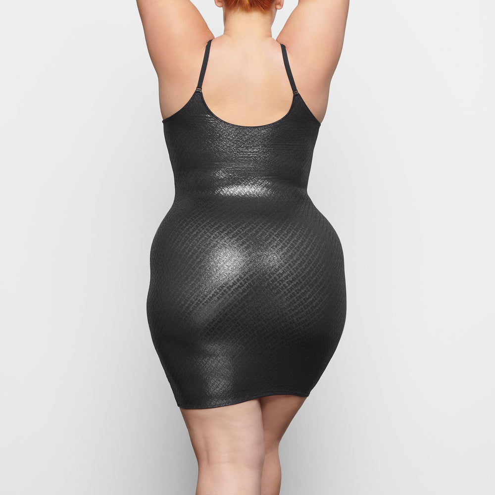 Skims LOGO MESH FOIL CAMI Dress Zwart | ZJX-184975
