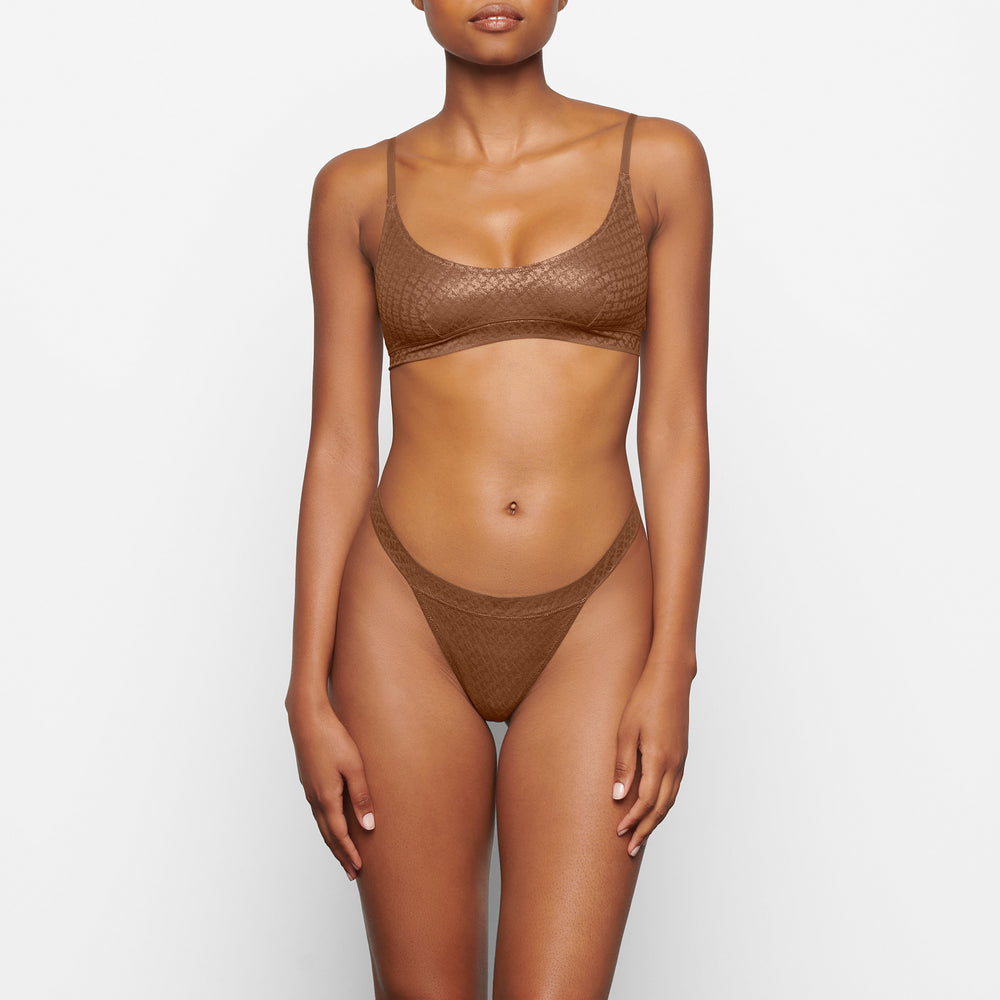 Skims LOGO MESH FOIL SKIMPY TRIANGLE Bralette Bruin | KQU-543987