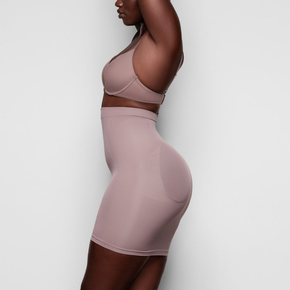 Skims LONG SLIP Rok Bruin | KCQ-425631