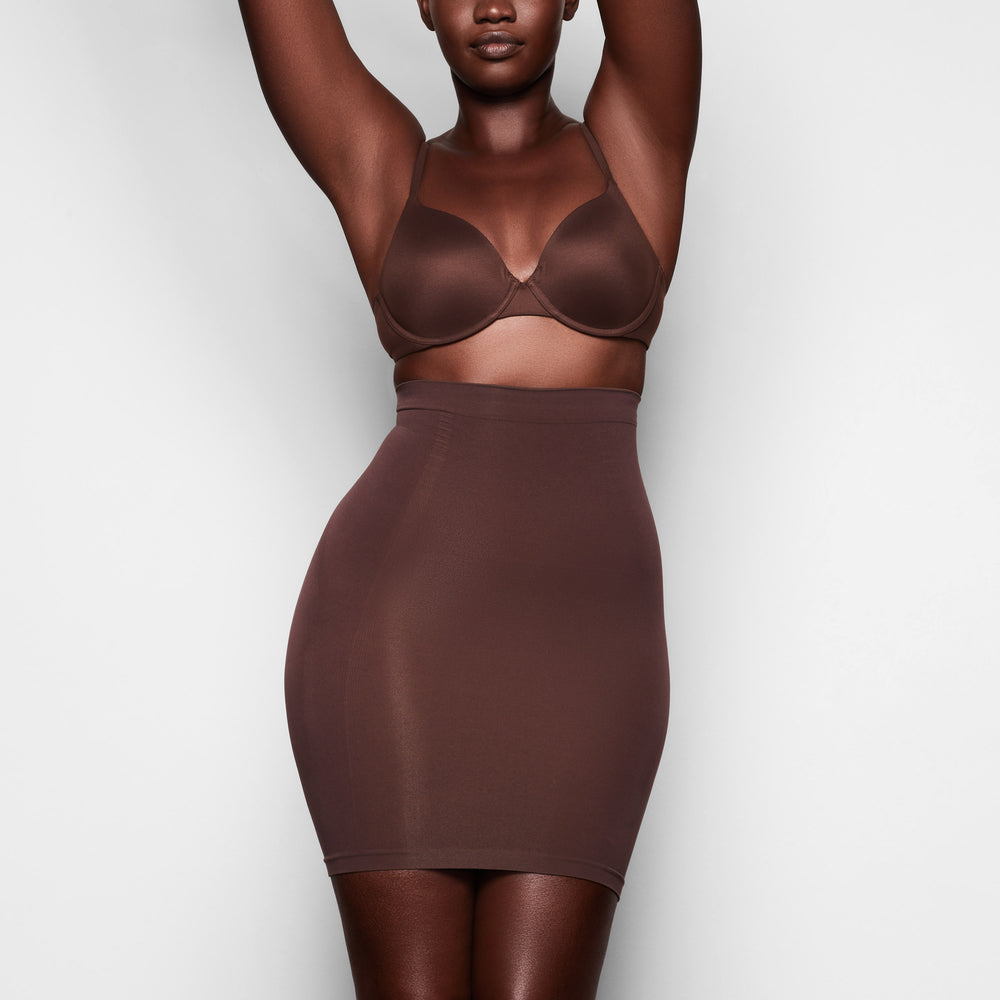 Skims LONG SLIP Rok Chocola | XYJ-091683