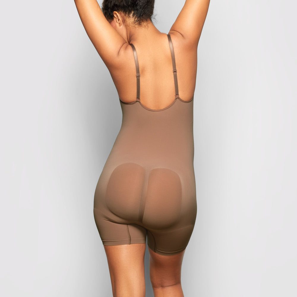 Skims MATERNITY SCULPTING BODYSUIT MID THIGH Maternity Shapewear Abrikoos | BYH-639420