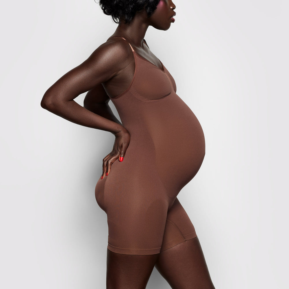Skims MATERNITY SCULPTING BODYSUIT MID THIGH Maternity Shapewear Chocola | MJI-943726