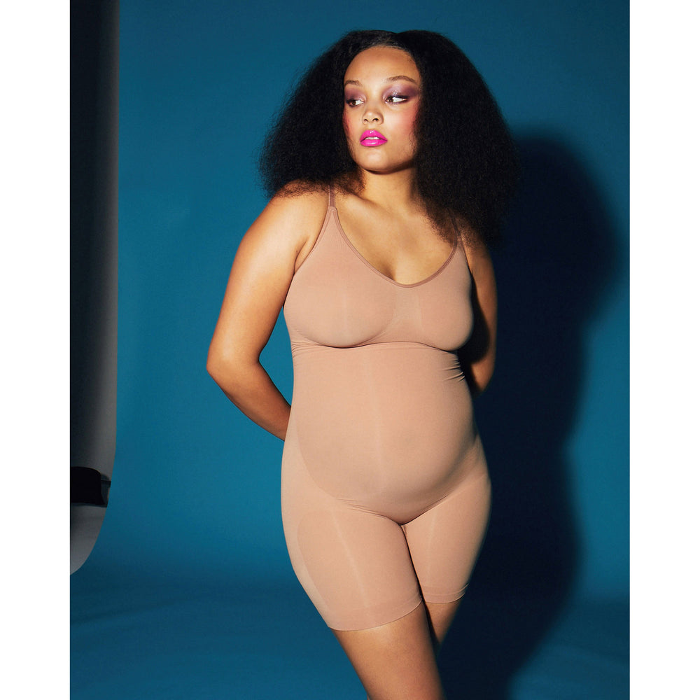 Skims MATERNITY SCULPTING BODYSUIT MID THIGH Maternity Shapewear Beige | QPK-520897
