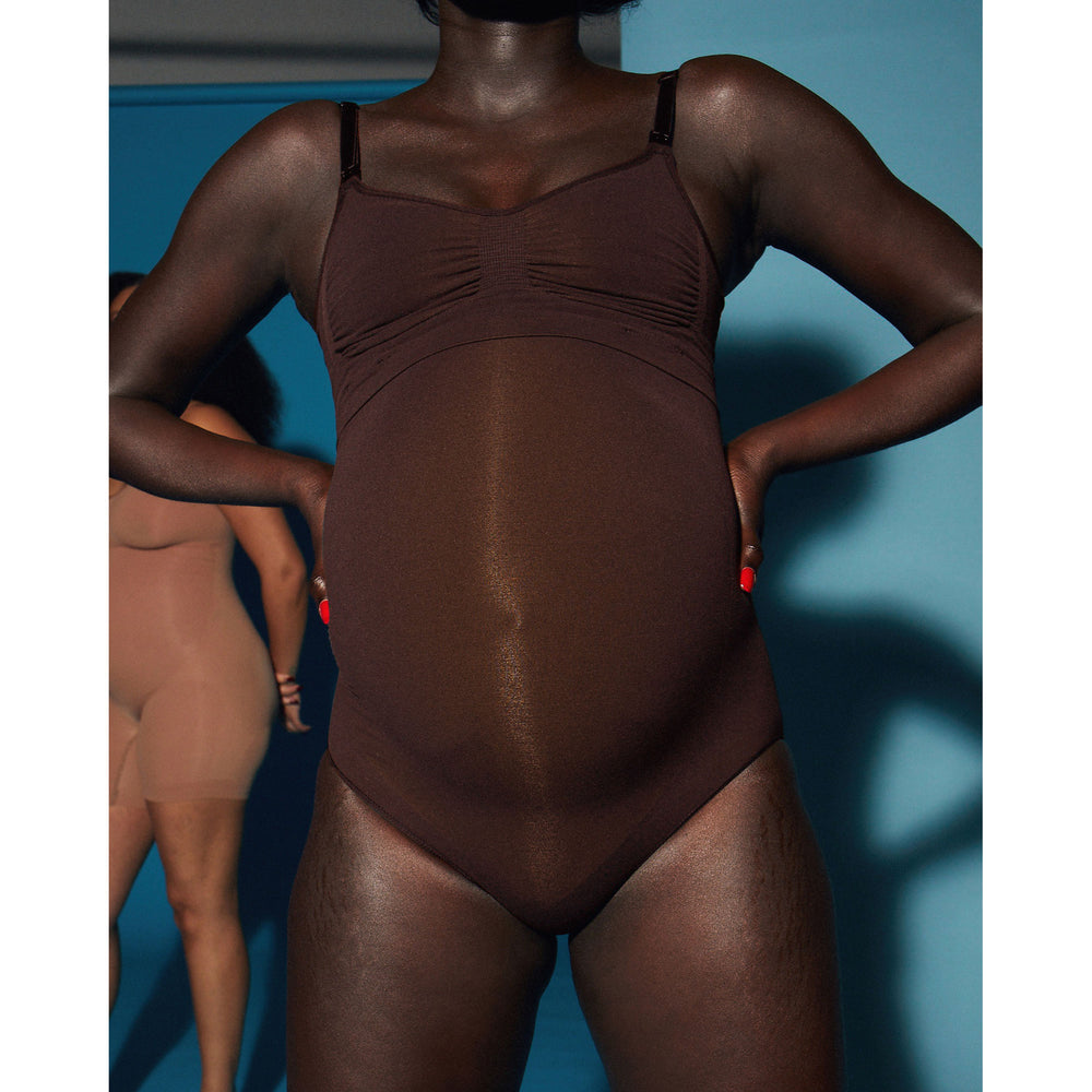 Skims MATERNITY SCULPTING HIGH WAIST BRIEF Maternity Shapewear Bruin | AFK-408673