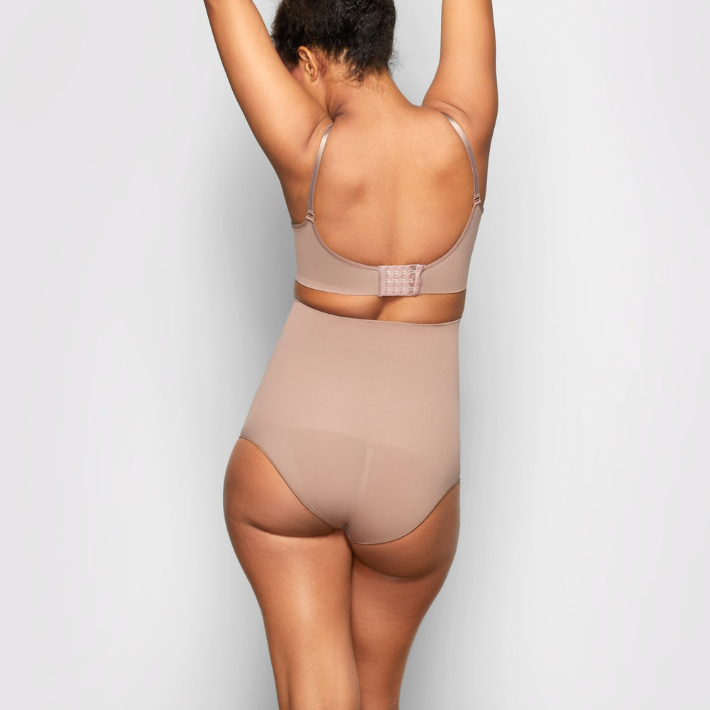 Skims MATERNITY SCULPTING HIGH WAIST BRIEF Maternity Shapewear Bruin | YXS-132796
