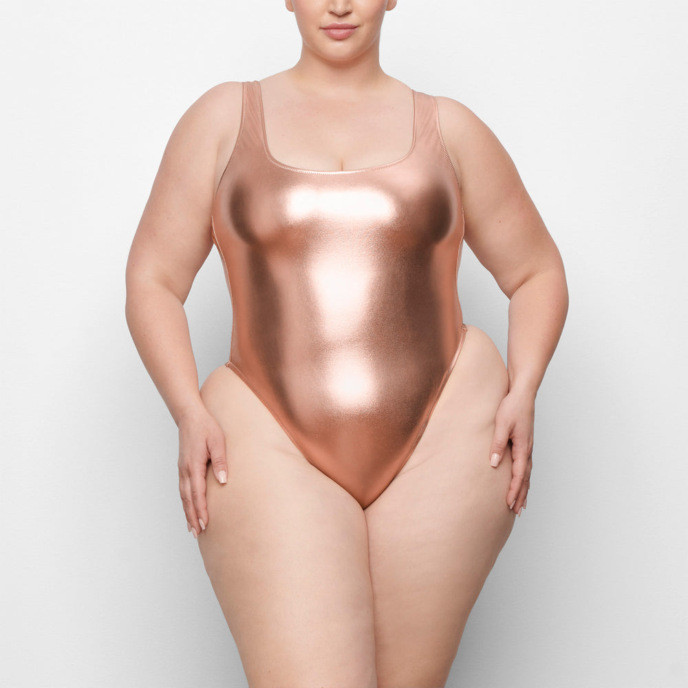 Skims METALLIC SWIM HIGH CUT One Piece Roze Goud | RPJ-295640