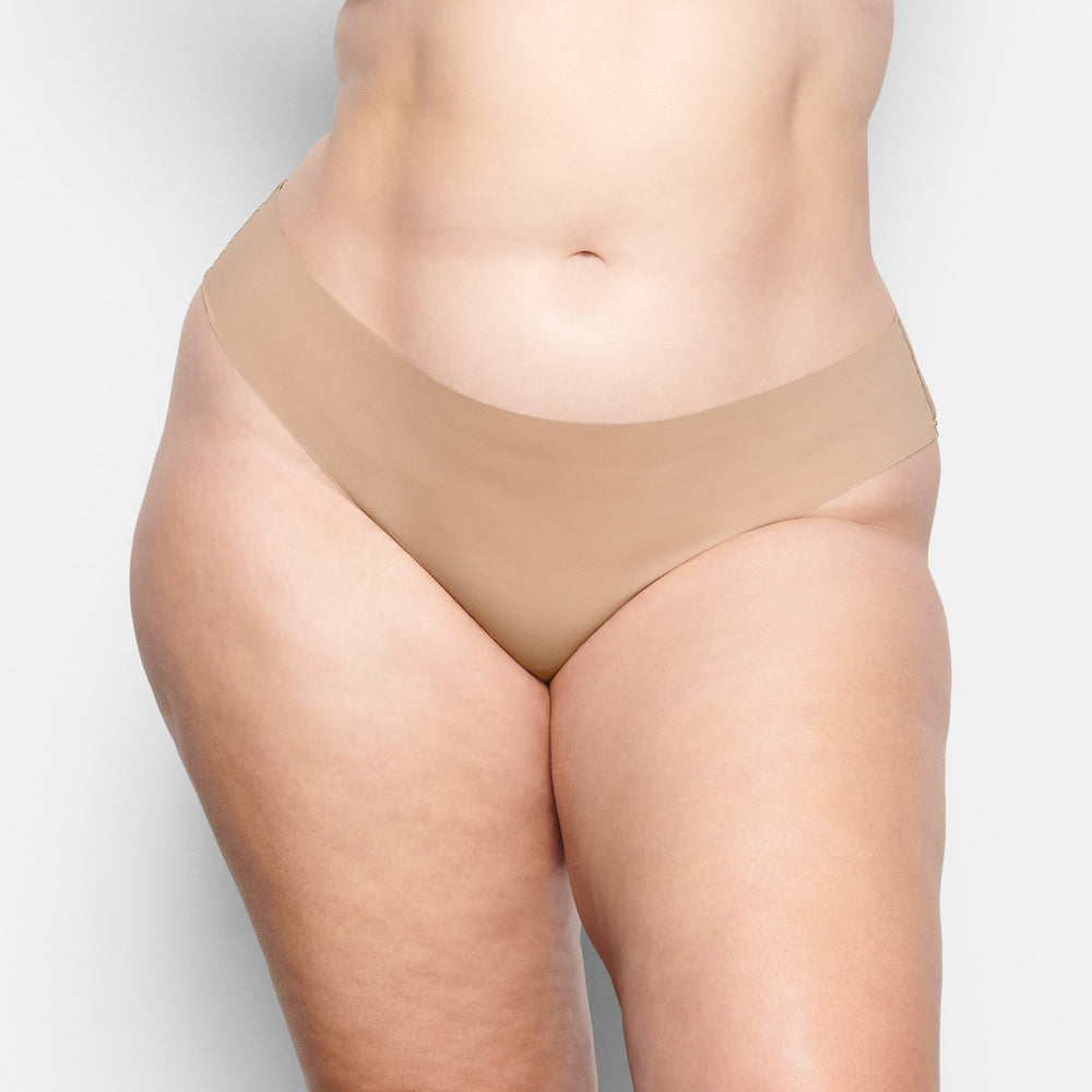 Skims NAKED CHEEKY Hipster Beige | CXL-469208