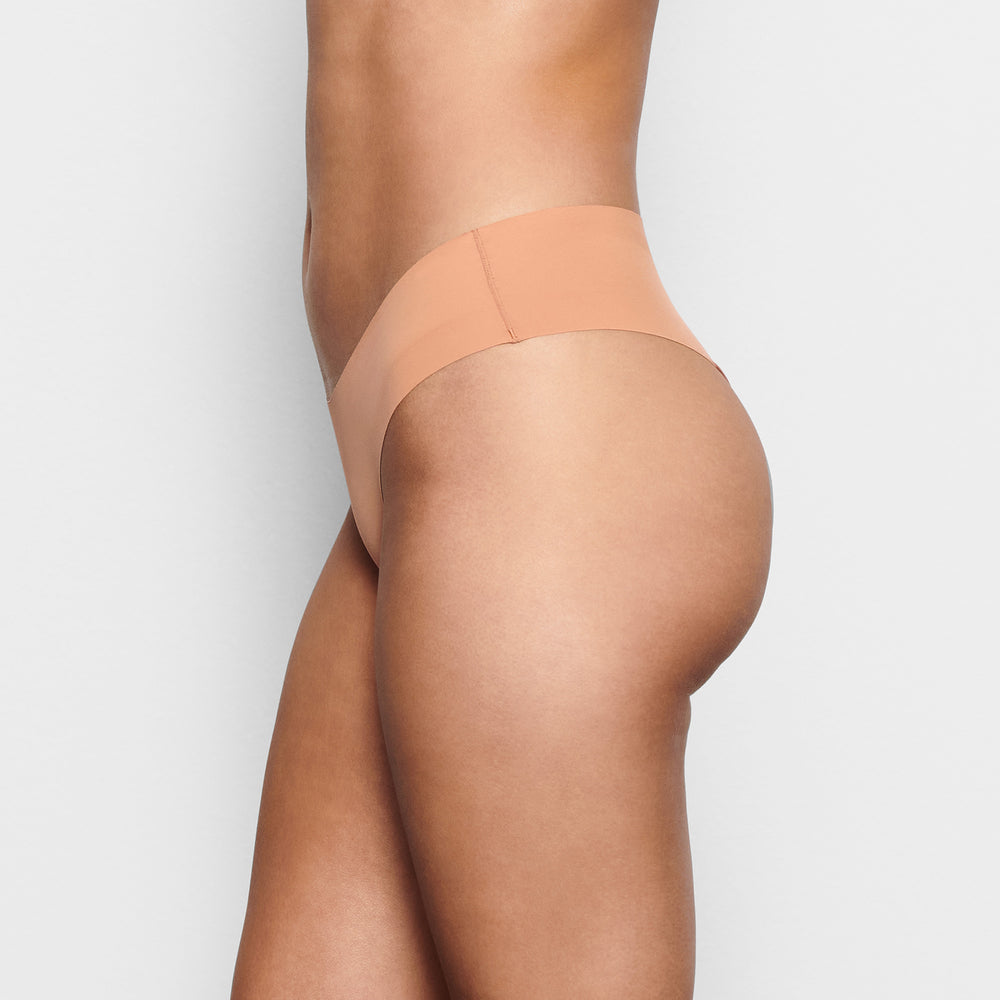 Skims NAKED CHEEKY Hipster Beige | NTI-496835