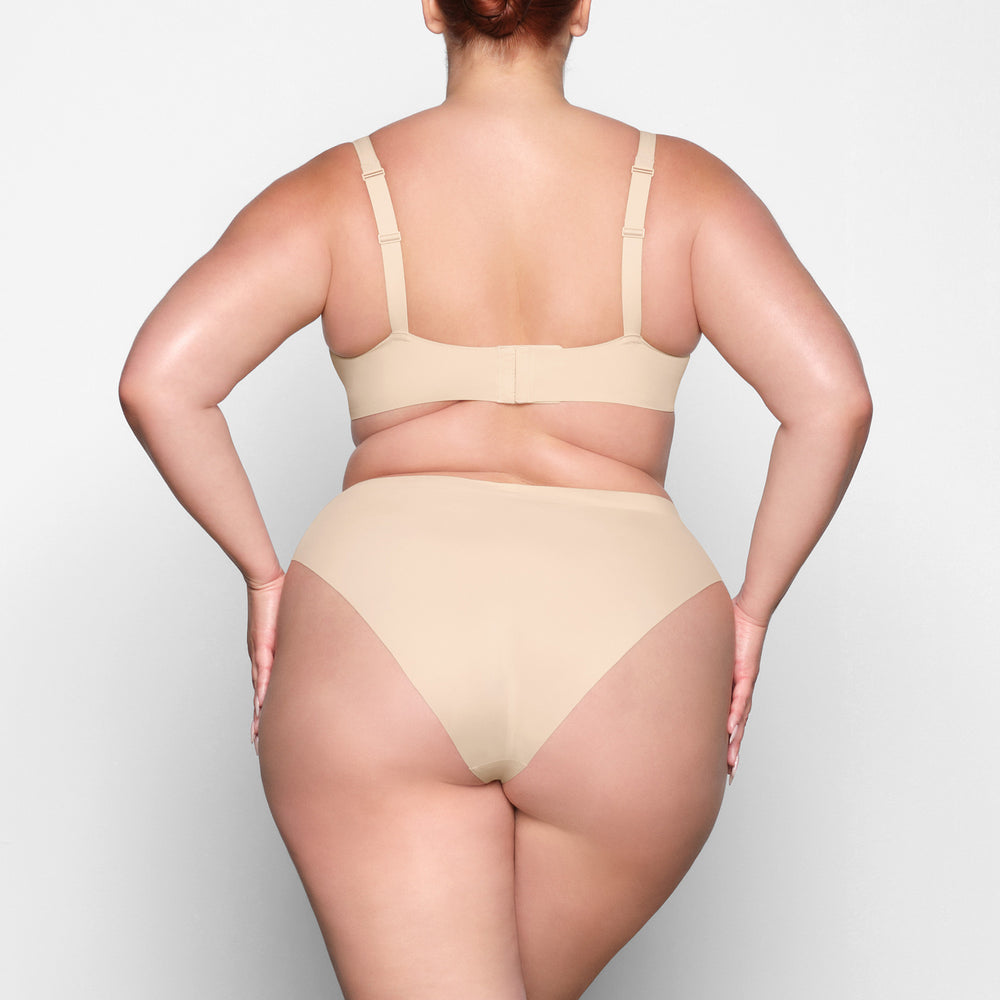 Skims NAKED Plunge Bra Bruin | VIR-547681