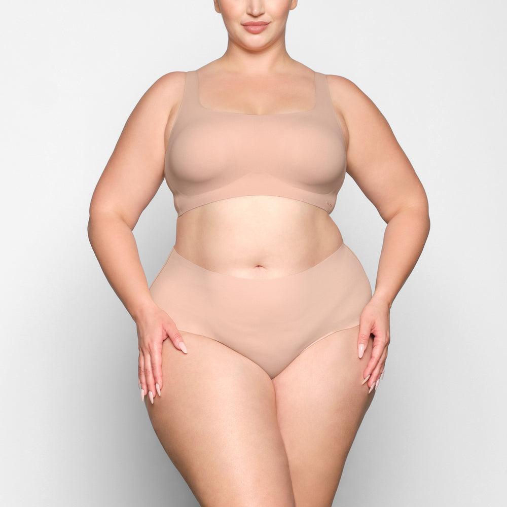 Skims NAKED Scoop Neck Bra Beige | SJE-385129