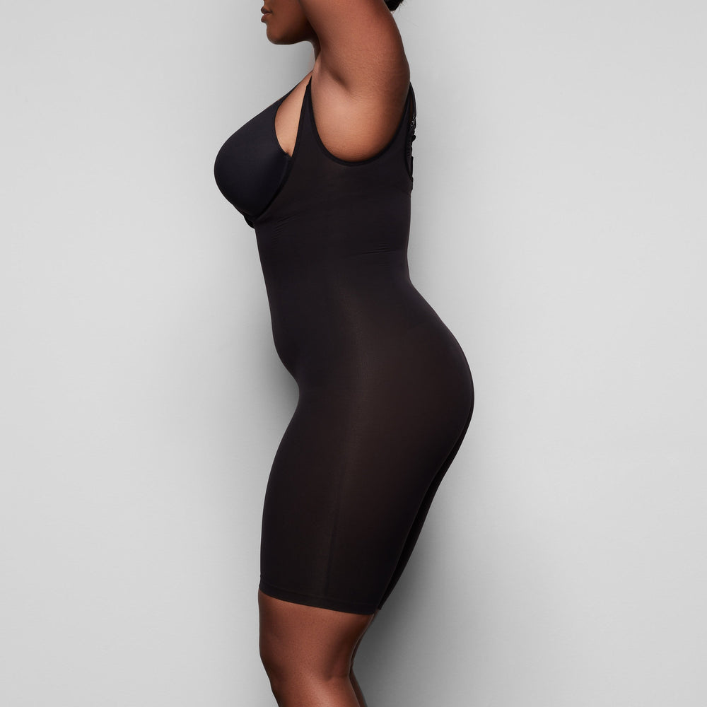 Skims OPEN BUST BODYSUIT W. OPEN GUSSET Bodysuit Zwart | RAH-452176