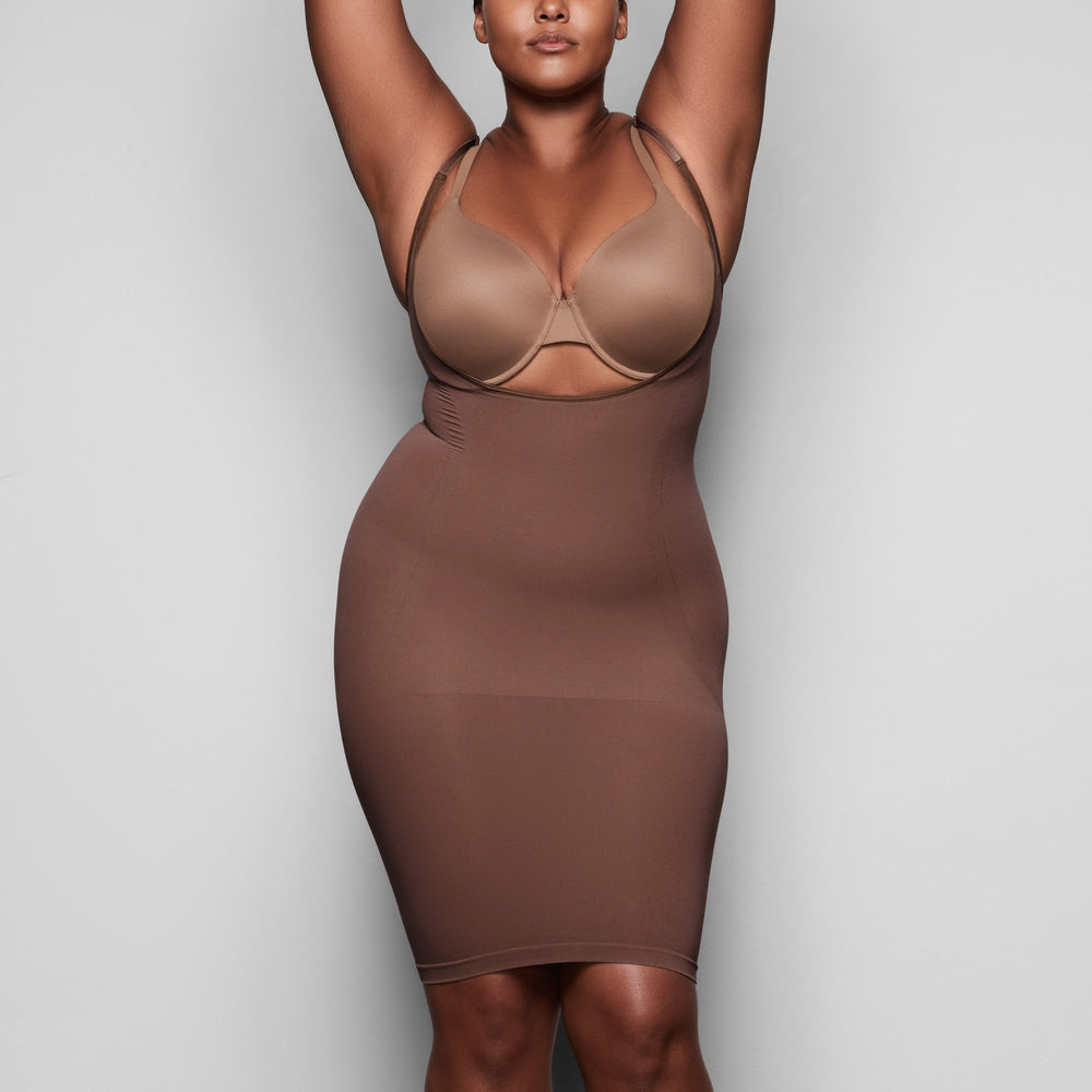 Skims OPEN BUST SLIP Dress Abrikoos | PAT-765980