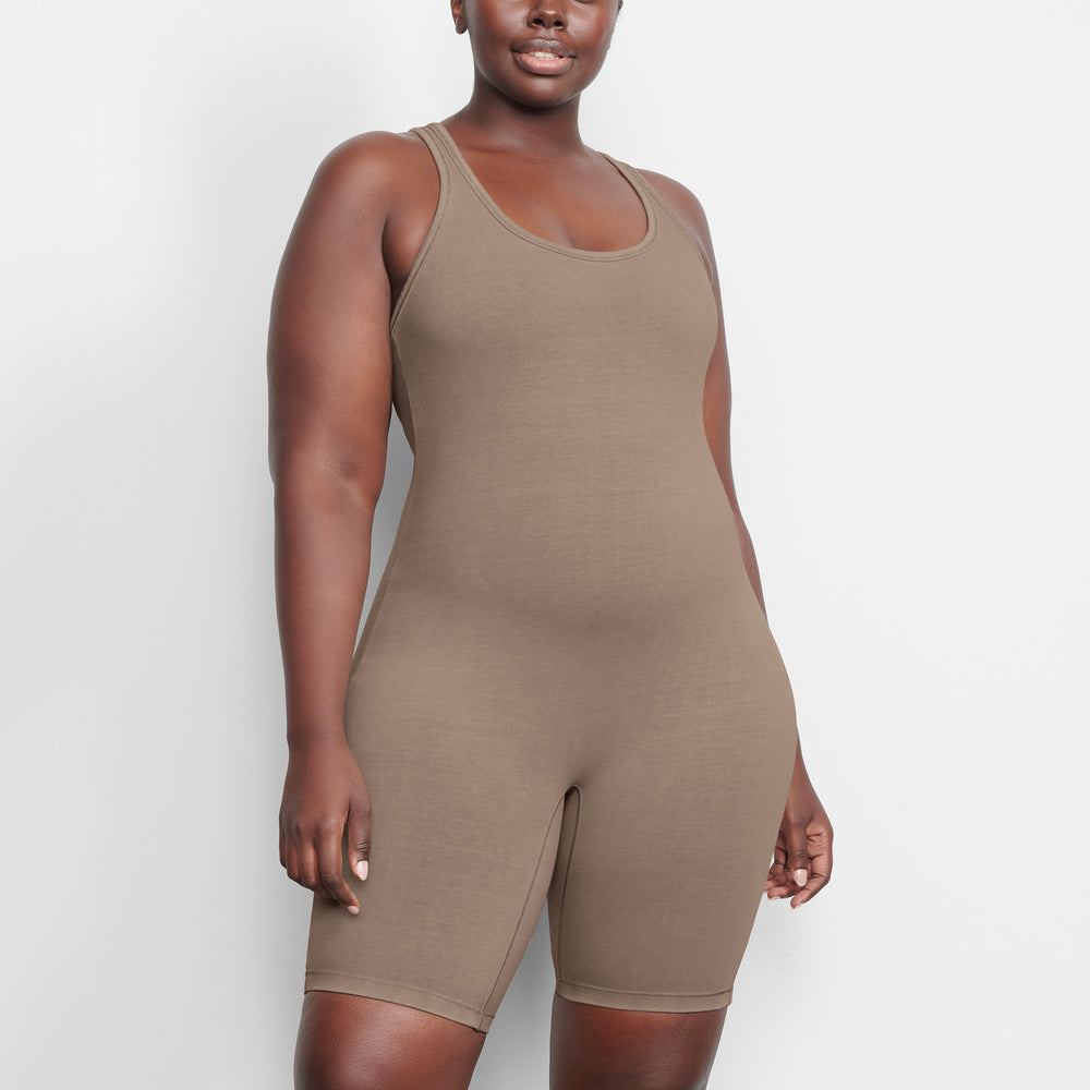 Skims OUTDOOR Mid Thigh Bodysuit Abrikoos | KHX-912038