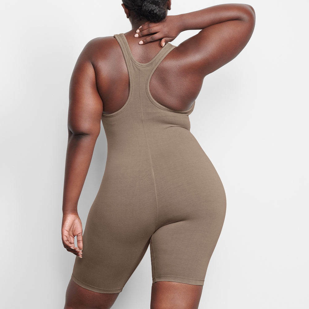 Skims OUTDOOR Mid Thigh Bodysuit Abrikoos | KHX-912038