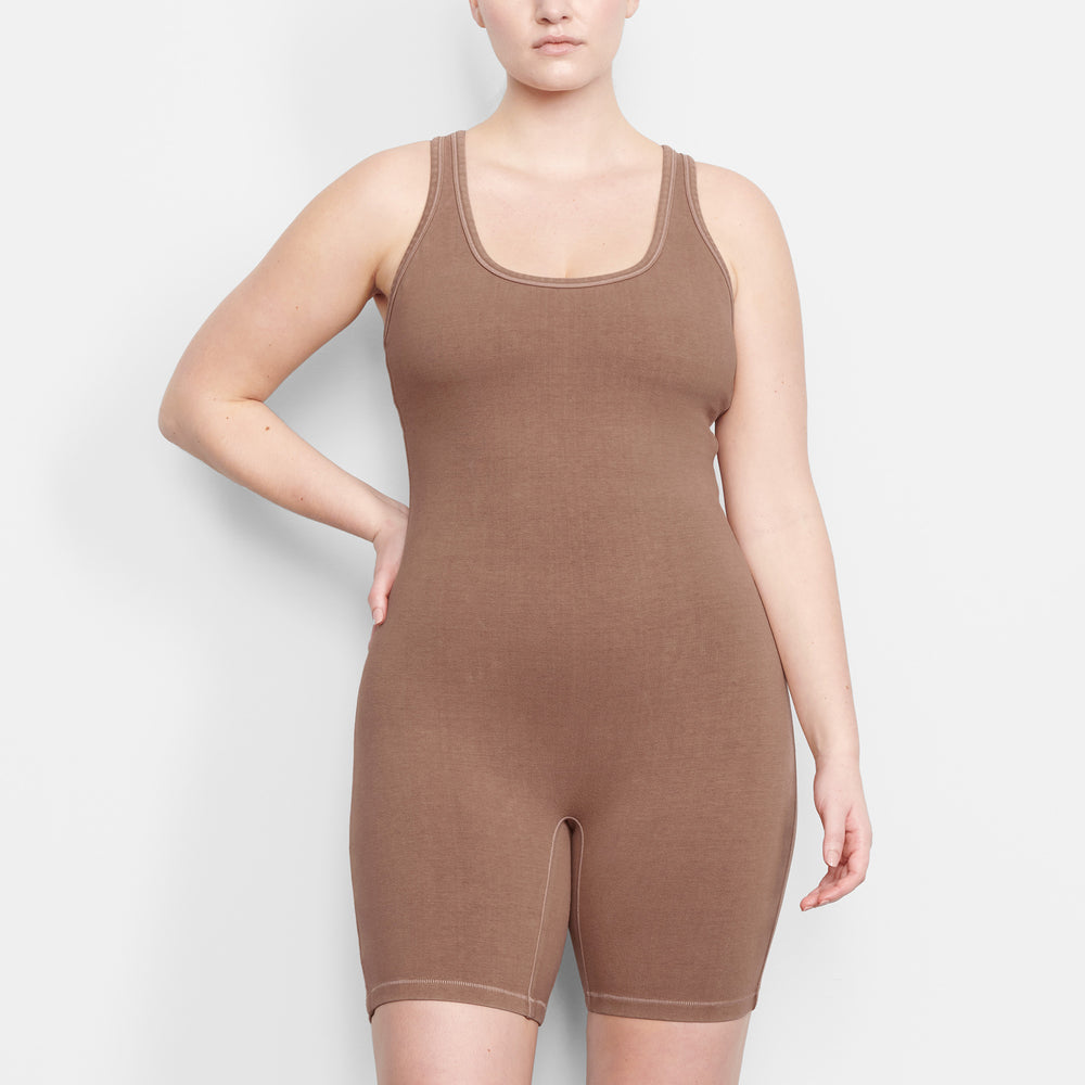 Skims OUTDOOR Mid Thigh Bodysuit Bruin | OIR-310986