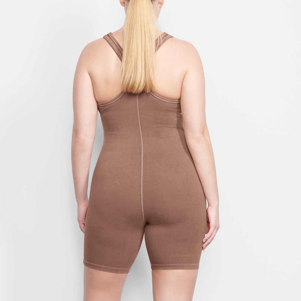 Skims OUTDOOR Mid Thigh Bodysuit Bruin | OIR-310986