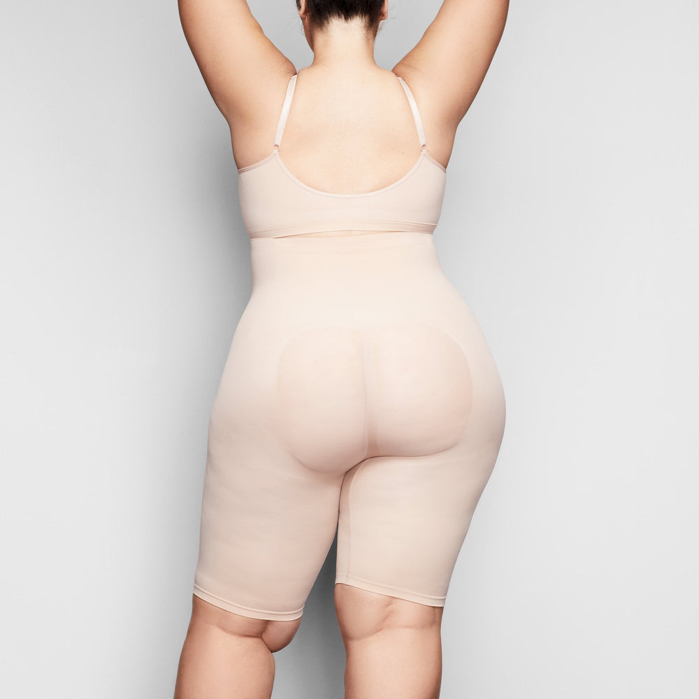 Skims SCULPTING ABOVE THE KNEE W/ OPEN GUSSET Korte Broek Beige | GMJ-263759