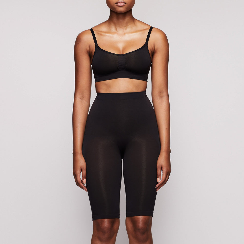 Skims SCULPTING ABOVE THE KNEE W/ OPEN GUSSET Korte Broek Zwart | HUD-946723