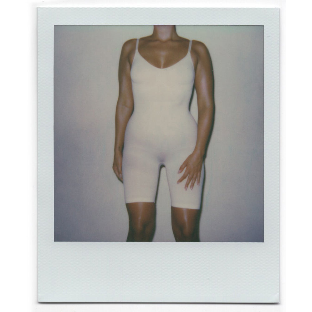 Skims SCULPTING BODYSUIT MID THIGH W. OPEN GUSSET Bodysuit Bruin | MKL-074215
