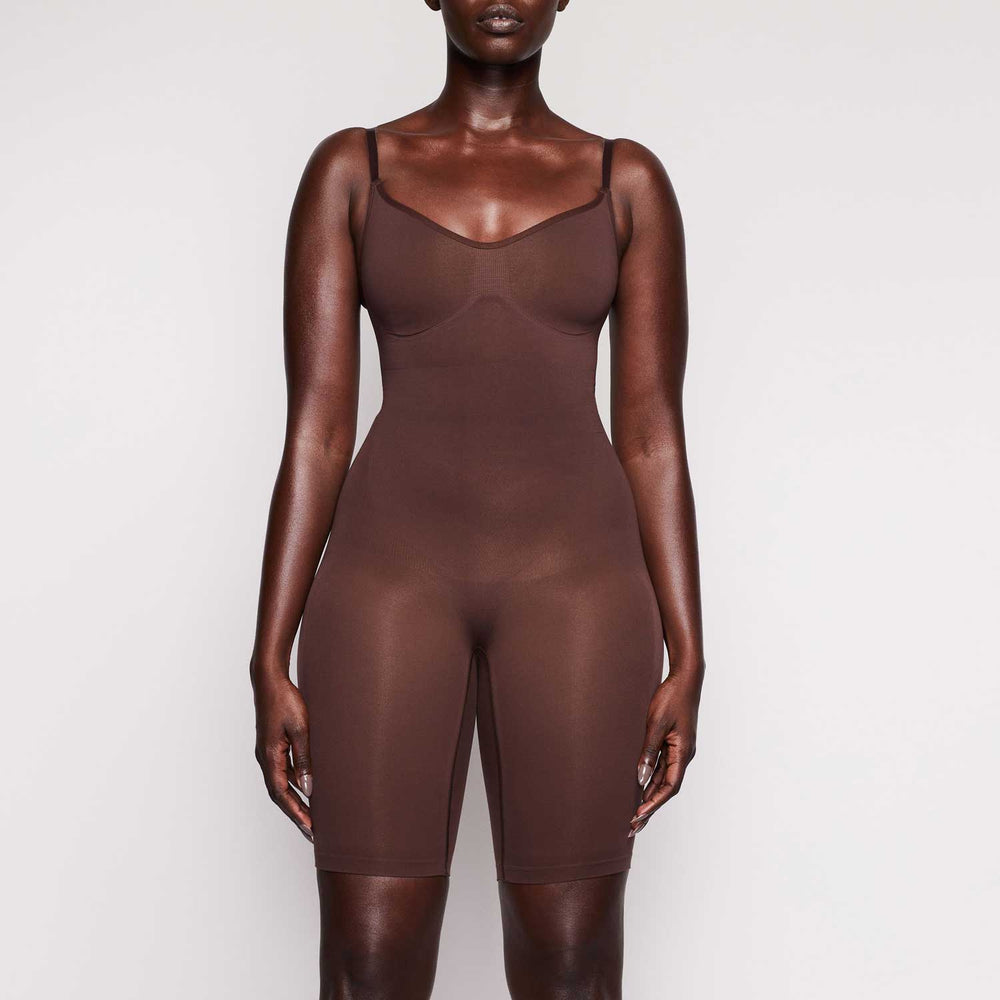 Skims SCULPTING BODYSUIT MID THIGH W. OPEN GUSSET Bodysuit Chocola | PXO-917358